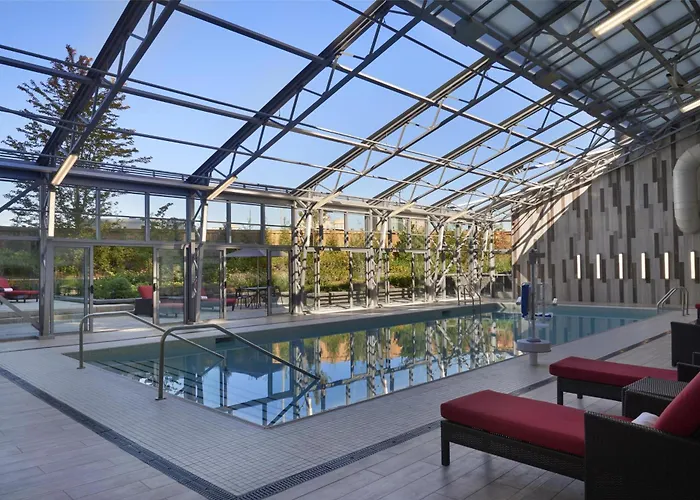 Resorts Guide Hilton Toronto Airport & Suites